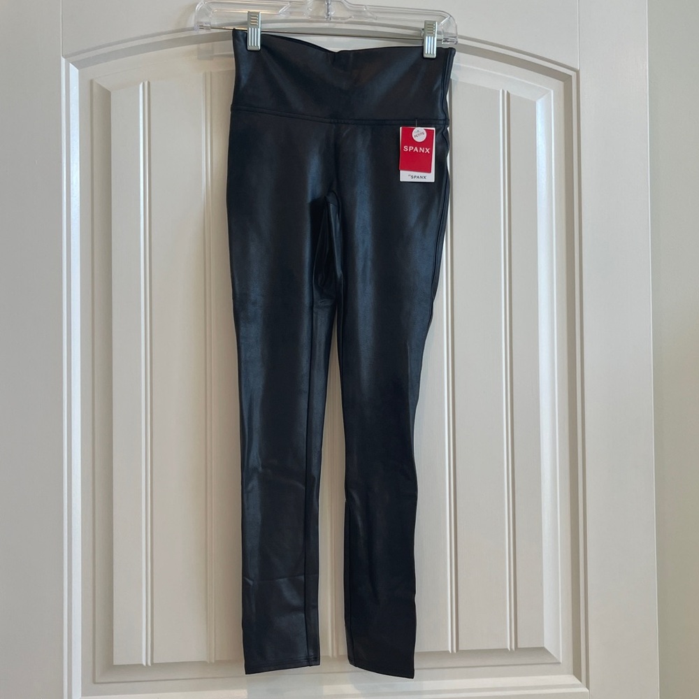 Spanx - Black faux leather leggings NWT- Size S/P